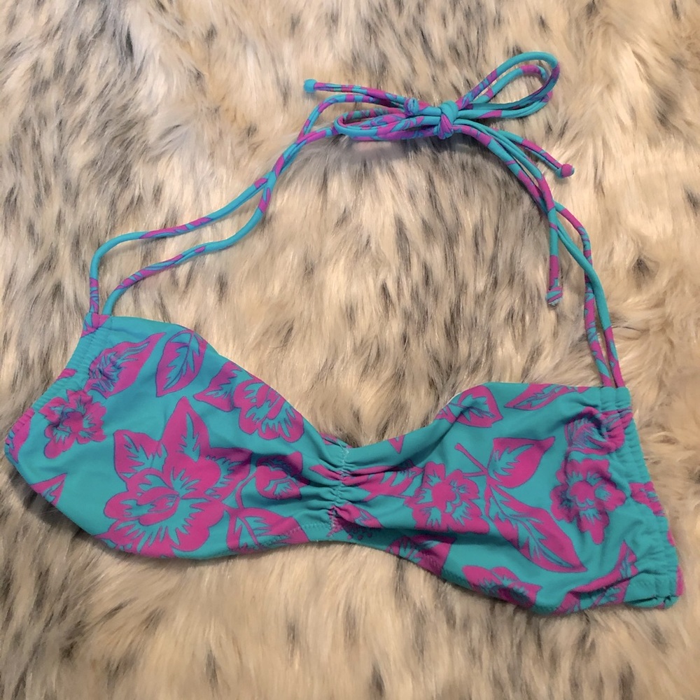 🌞🌸🏝 Victoria’s Secret Tropical Print Bikini Top